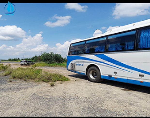 XE 32 CHỖ - XANH TRẮNG