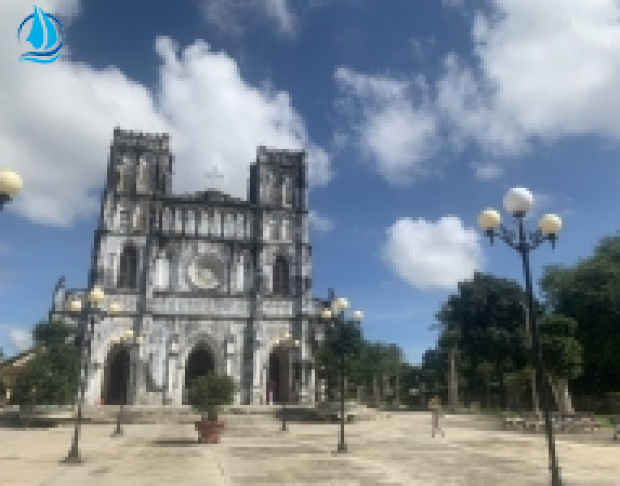 TOUR PHÚ YÊN- NHÀ THỜ MẰNG LĂNG- GHÀNH ĐÁ ĐĨA- HOA VÀNG CỎ XANH