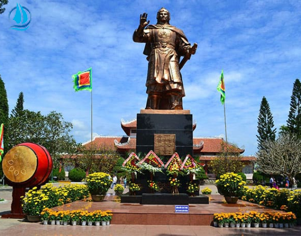 TOUR QUY NHƠN- TÂY SƠN-HẦM HÔ 1 NGÀY
